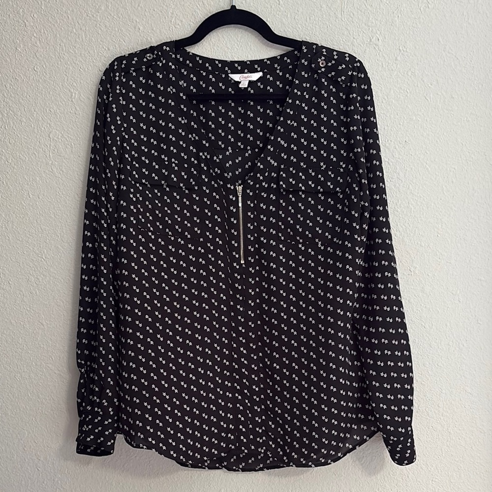 Candie's Black and White 3/4 zipper Long Sleeve Blouse